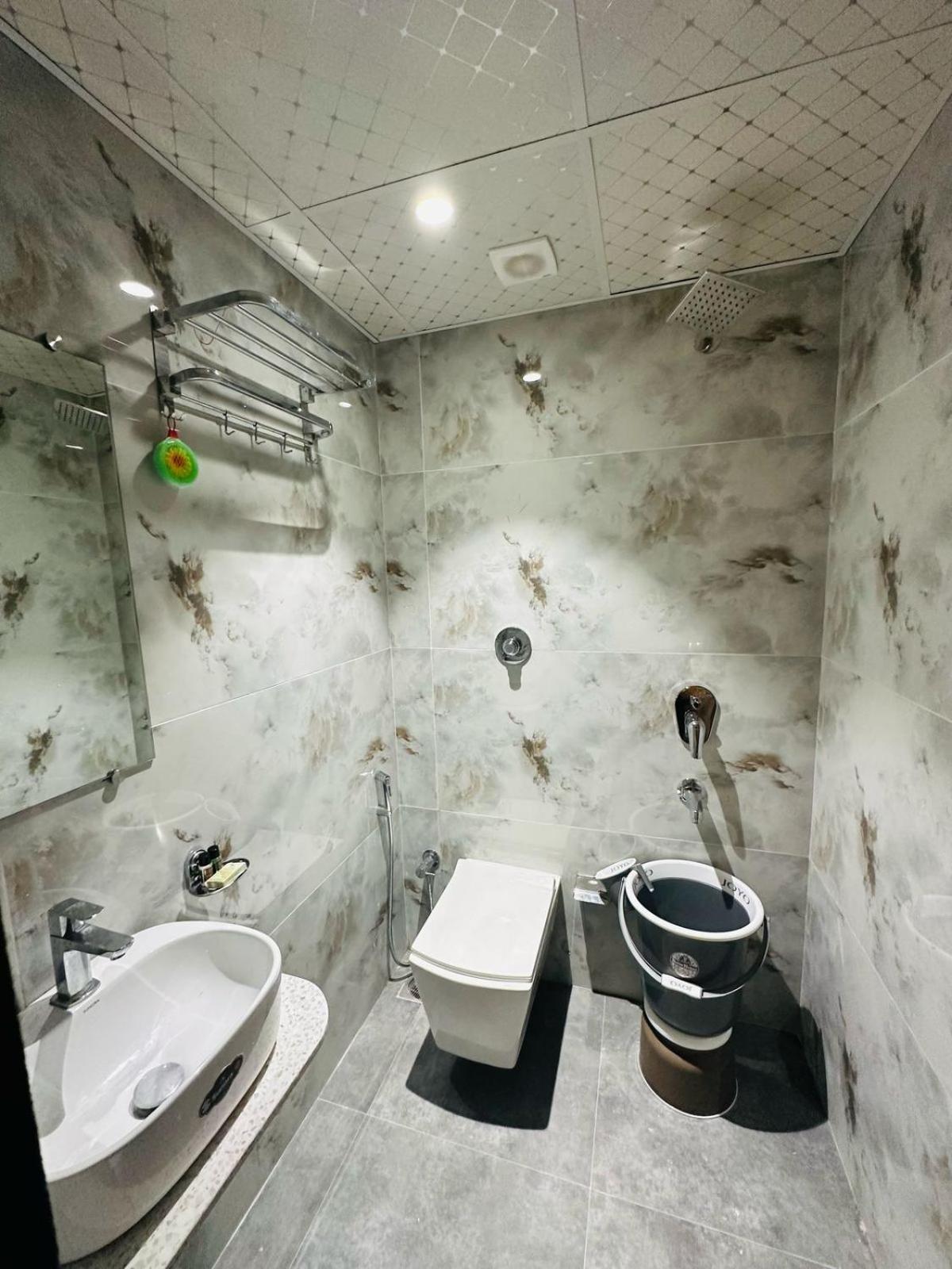 The Falcon Inn Мумбаї Екстер'єр фото