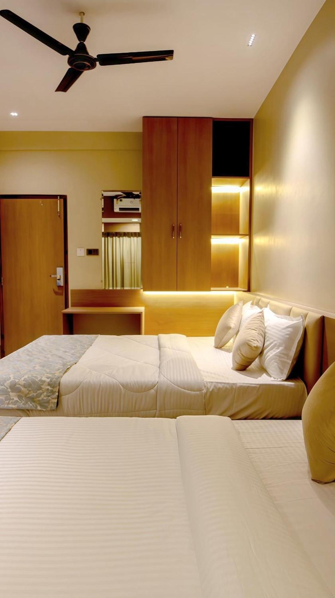 The Falcon Inn Мумбаї Екстер'єр фото