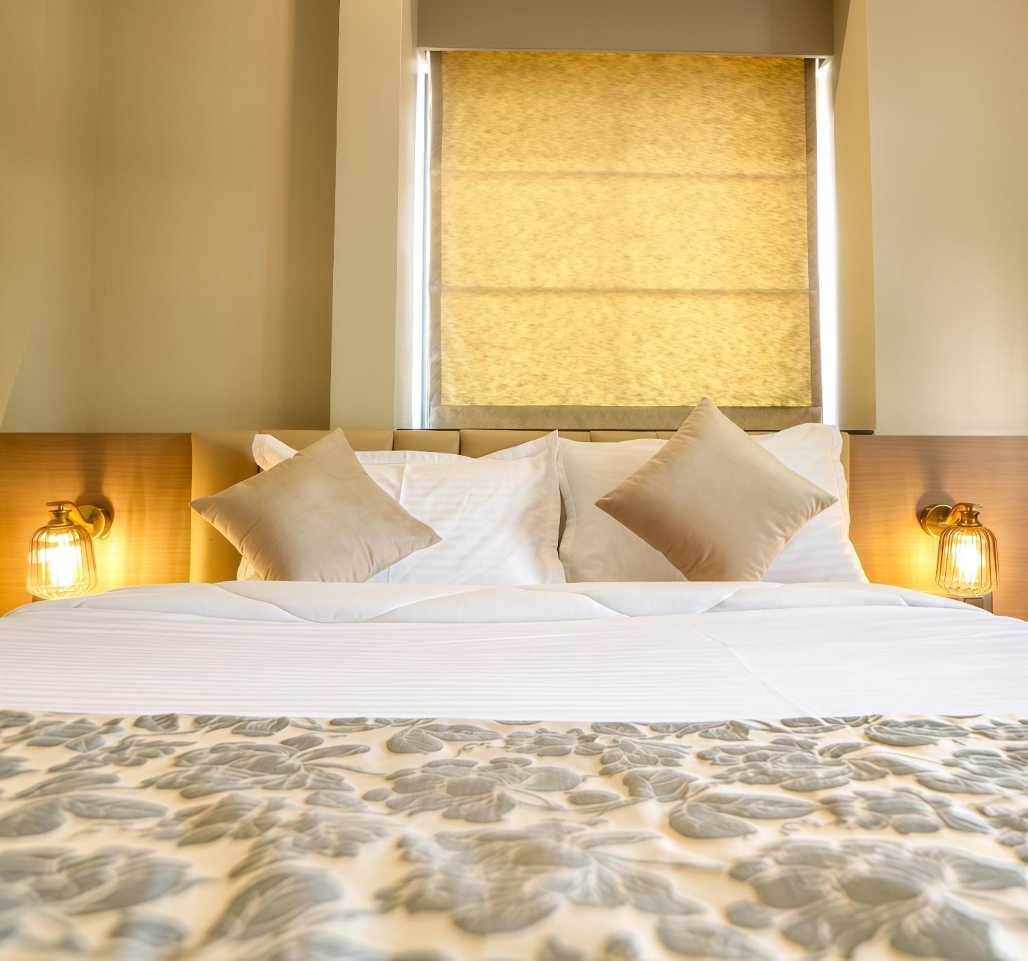 The Falcon Inn Мумбаї Екстер'єр фото